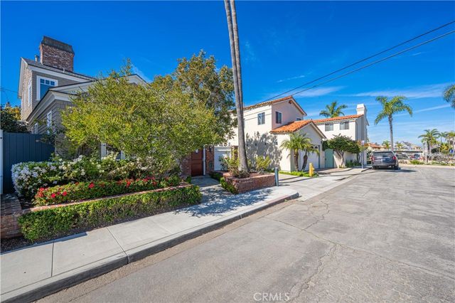 33 Palermo Walk, Long Beach, CA 90803