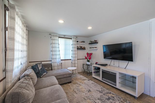 1127 E 29TH Street, Erie, PA 16504