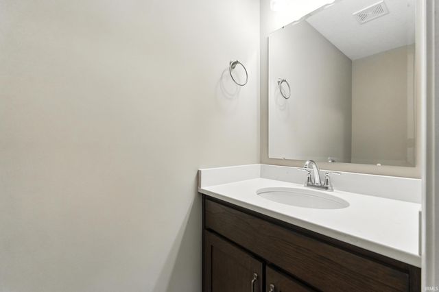 5098 Sickle Cove, Fort Wayne, IN 46818