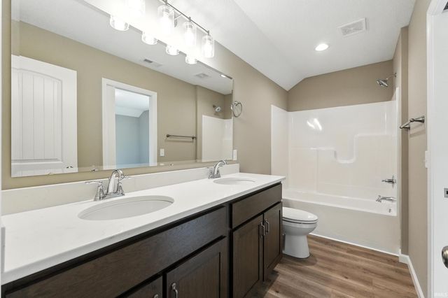 5098 Sickle Cove, Fort Wayne, IN 46818