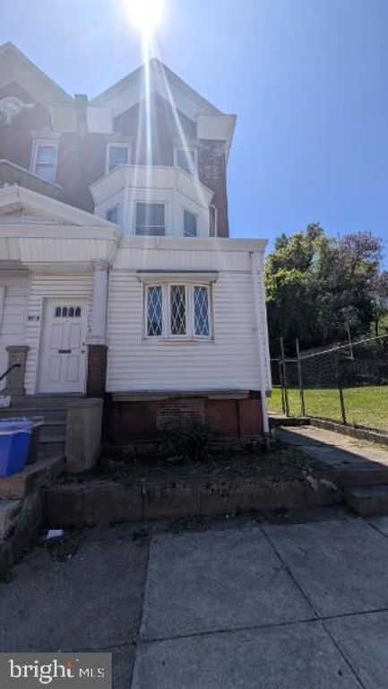 4710 WAYNE AVE, Philadelphia, PA 19144