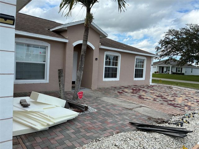 602 SW Kenyoun Street, Port St. Lucie, Port St Lucie, FL 34983
