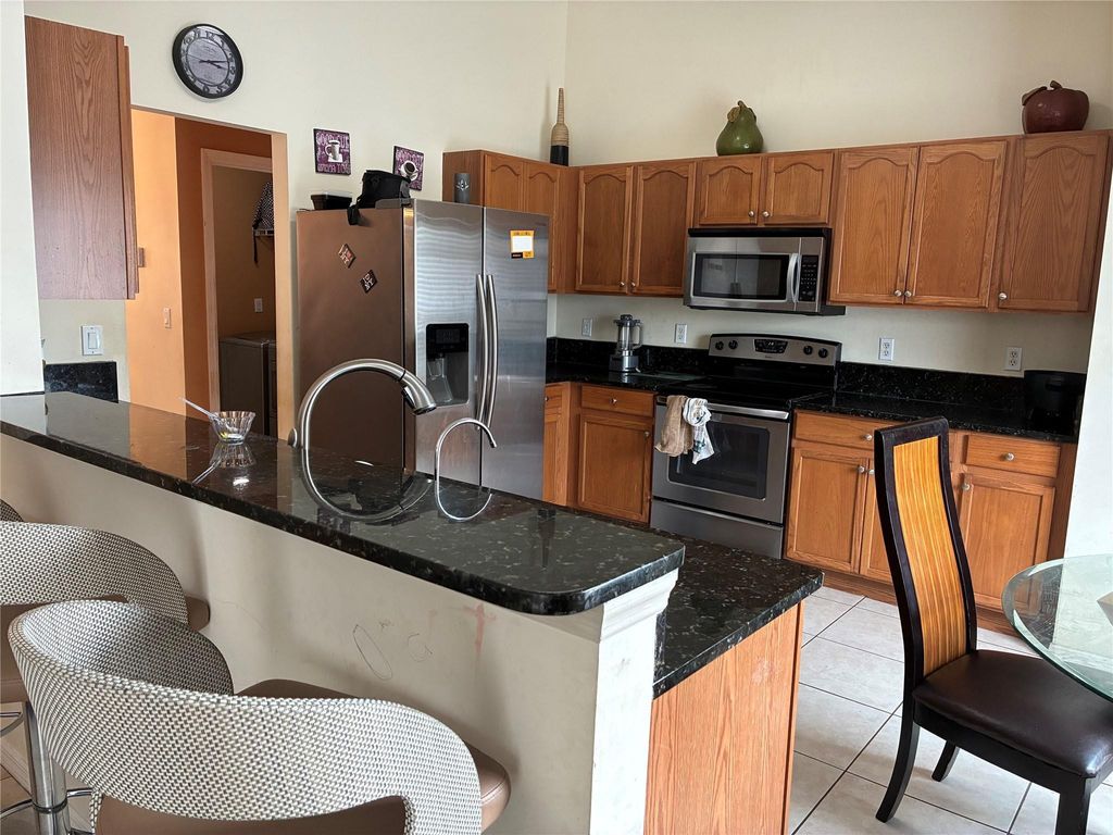 602 SW Kenyoun Street, Port St. Lucie, Port St Lucie, FL 34983