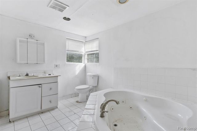 17100 Chandler Park Drive, Detroit, MI 48224