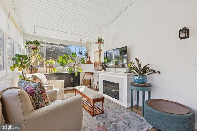 5 MARY JANE ST, Spring Mount, PA 19478