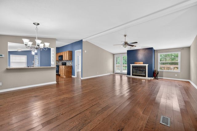 115 Wren Lane, Gun Barrel City, TX 75156