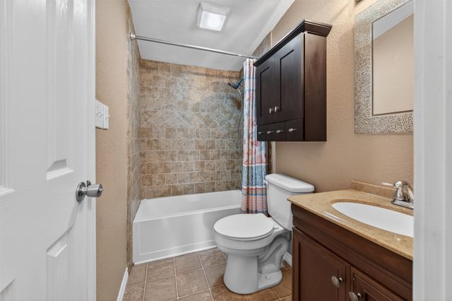 115 Wren Lane, Gun Barrel City, TX 75156