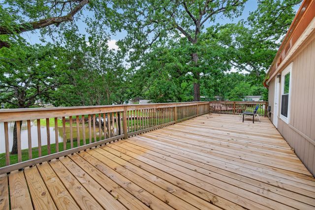 115 Wren Lane, Gun Barrel City, TX 75156