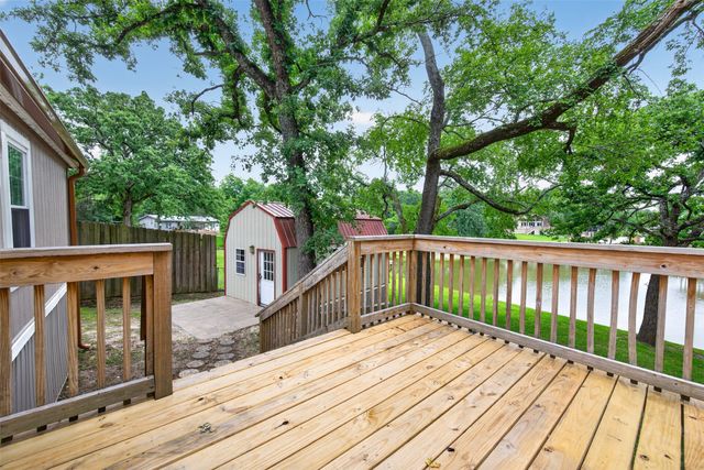 115 Wren Lane, Gun Barrel City, TX 75156