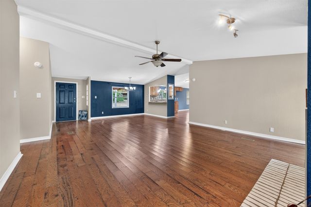 115 Wren Lane, Gun Barrel City, TX 75156