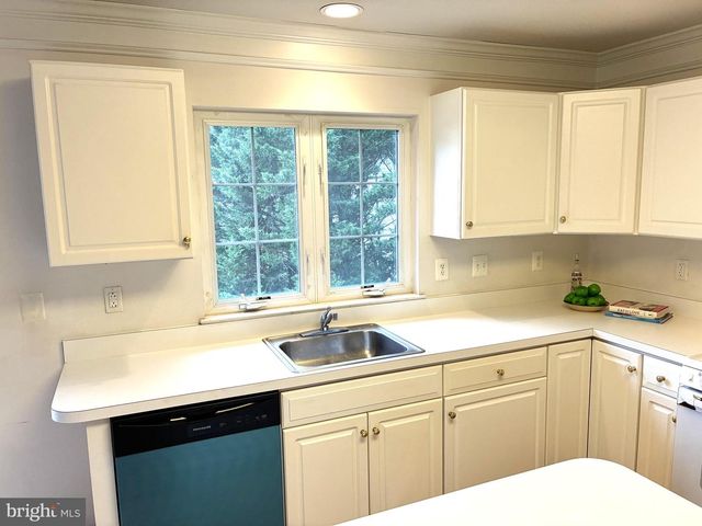 12923 CREAMERY HILL DR, Germantown, MD 20874