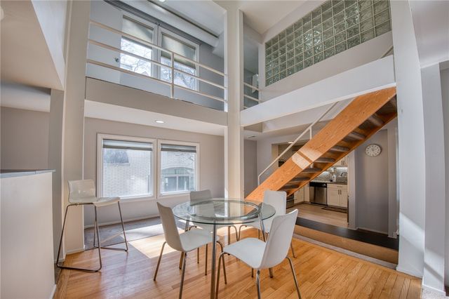 5030 5th Ave 213, Shadyside, PA 15232