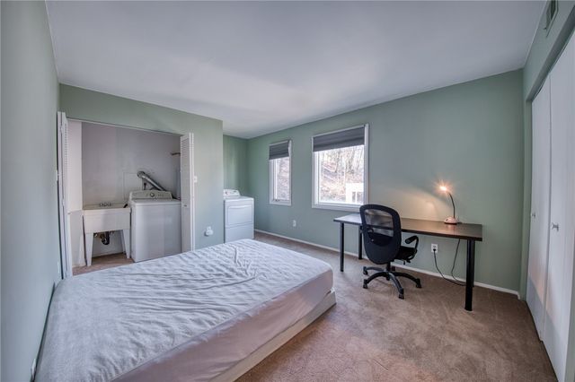 5030 5th Ave 213, Shadyside, PA 15232