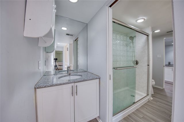 5030 5th Ave 213, Shadyside, PA 15232