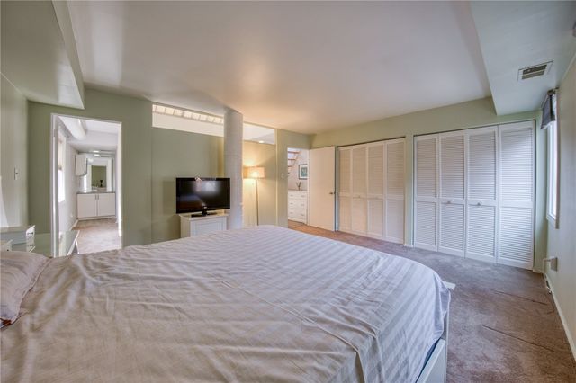 5030 5th Ave 213, Shadyside, PA 15232