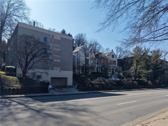 5030 5th Ave 213, Shadyside, PA 15232