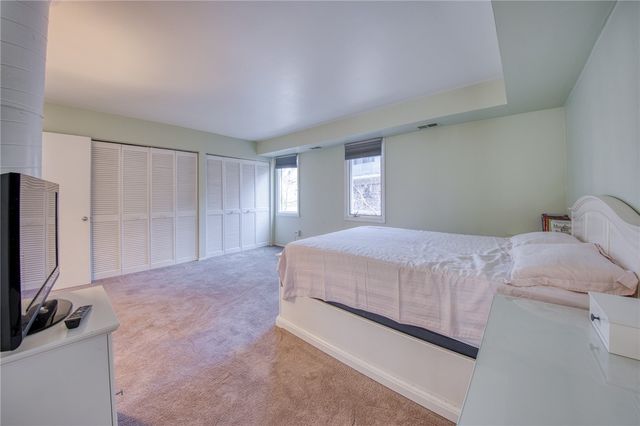 5030 5th Ave 213, Shadyside, PA 15232