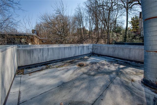 5030 5th Ave 213, Shadyside, PA 15232