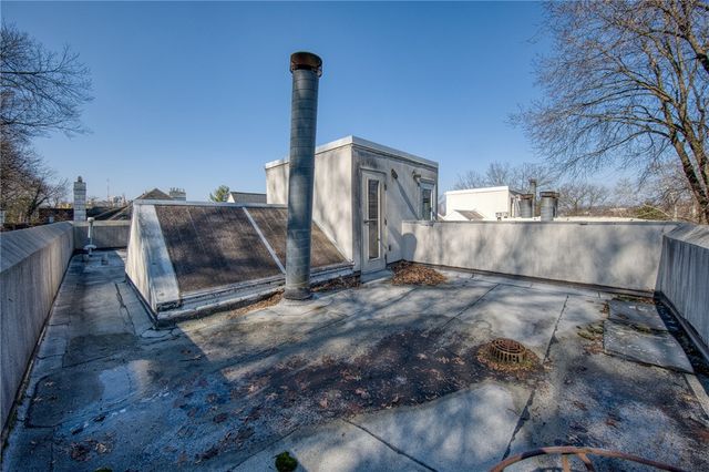 5030 5th Ave 213, Shadyside, PA 15232