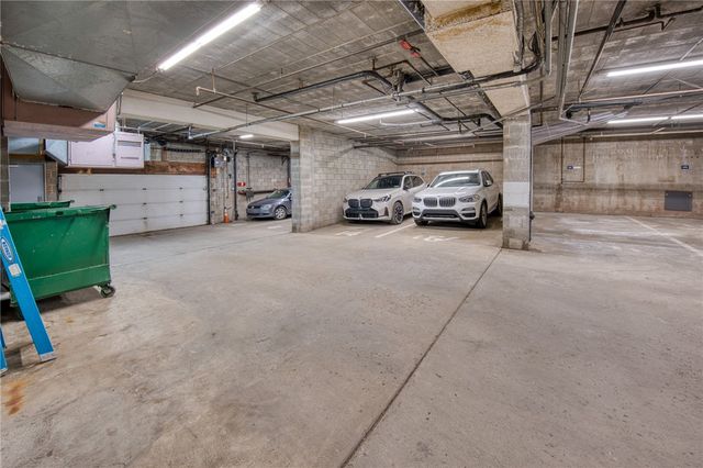 5030 5th Ave 213, Shadyside, PA 15232