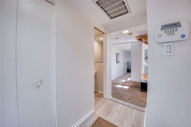 5030 5th Ave 213, Shadyside, PA 15232