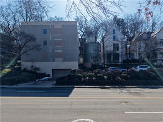 5030 5th Ave 213, Shadyside, PA 15232