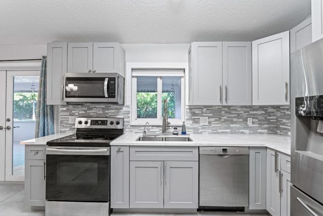 14695 97th Road N, West Palm Beach, FL 33412