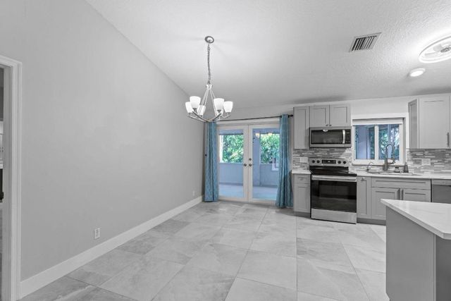 14695 97th Road N, West Palm Beach, FL 33412