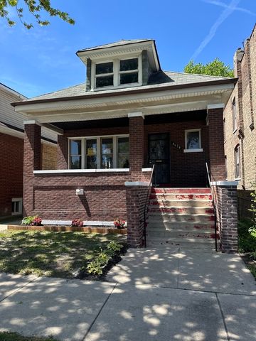 8634 S Carpenter Street, Chicago, IL 60620