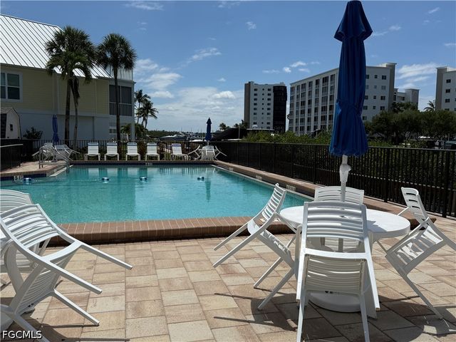 200 Lenell RD 326, Fort Myers Beach, FL 33931