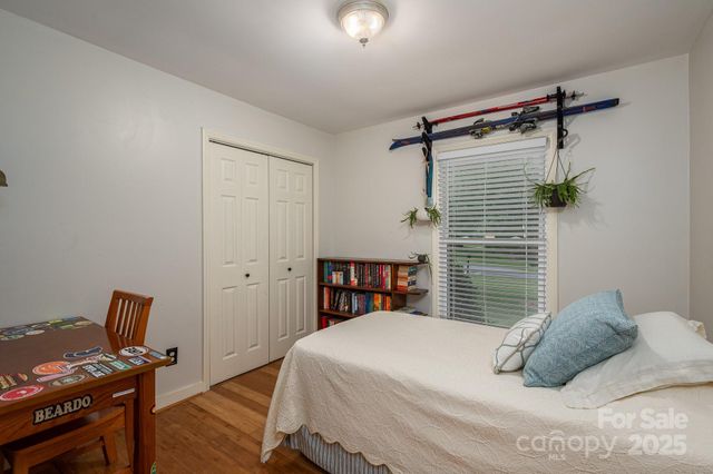 2418 Live Oak Court, Gastonia, NC 28056