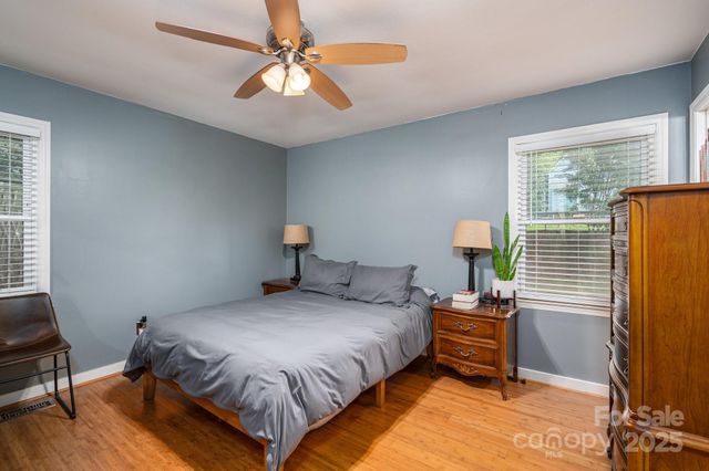 2418 Live Oak Court, Gastonia, NC 28056