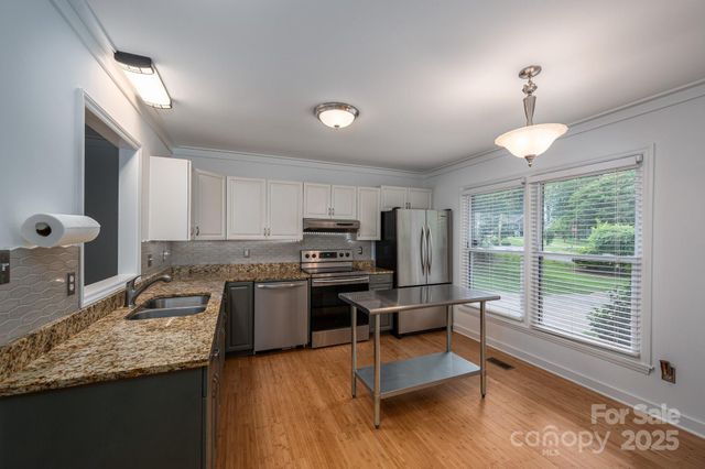 2418 Live Oak Court, Gastonia, NC 28056