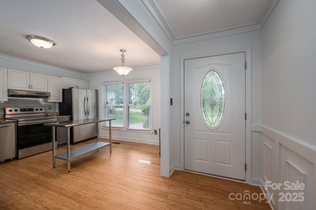 2418 Live Oak Court, Gastonia, NC 28056