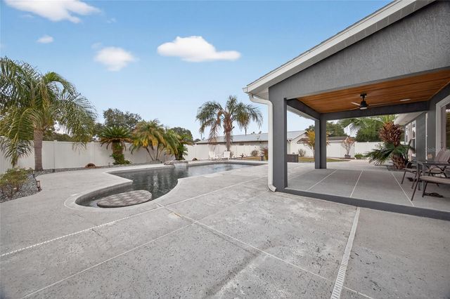 399 SE HIGHWAY 42, Summerfield, FL 34491