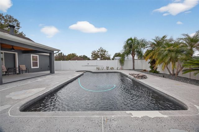 399 SE HIGHWAY 42, Summerfield, FL 34491