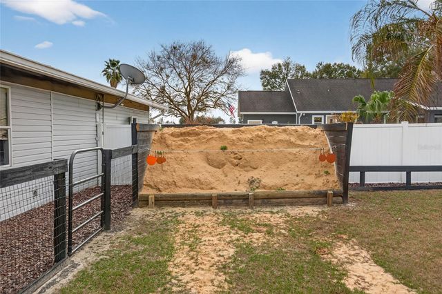 399 SE HIGHWAY 42, Summerfield, FL 34491