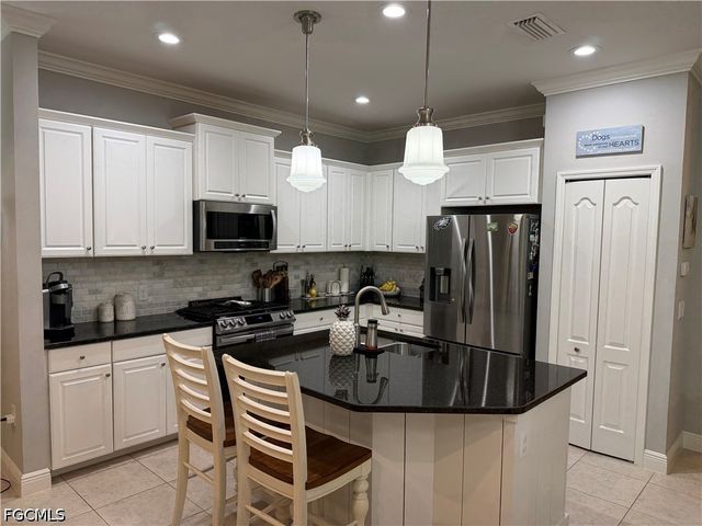 10088 Montevina DR, Estero, FL 33928