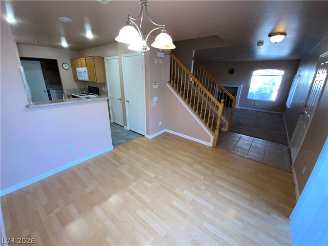 3950 STARFIELD Lane, Las Vegas, NV 89147