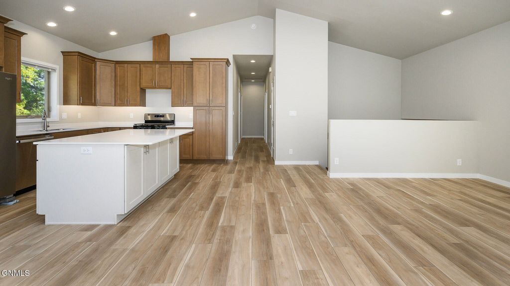 5304 Cobalt Drive, Bismarck, ND 58503 photo 4
