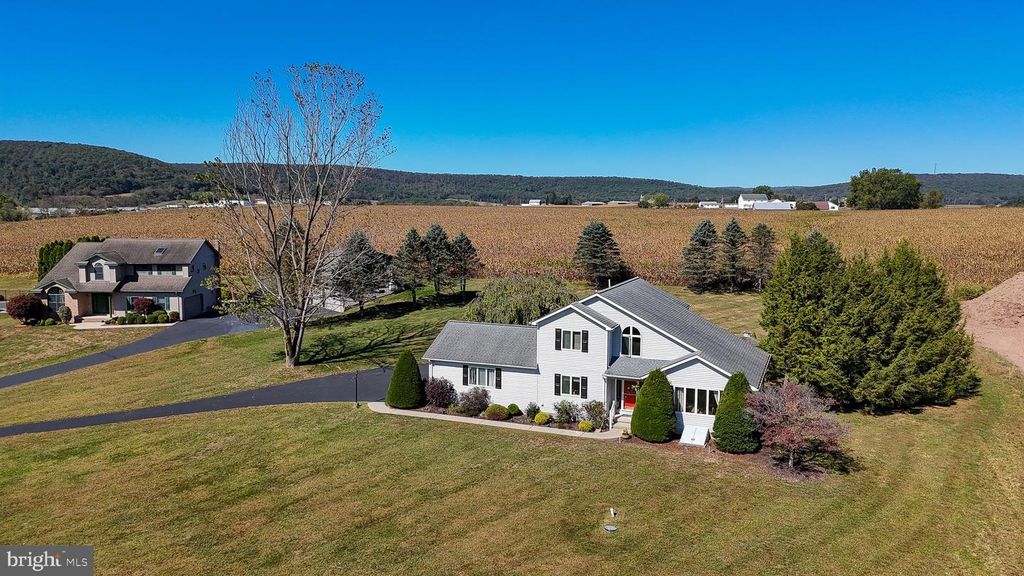 1319 SHADY LN, Tamaqua, PA 18252