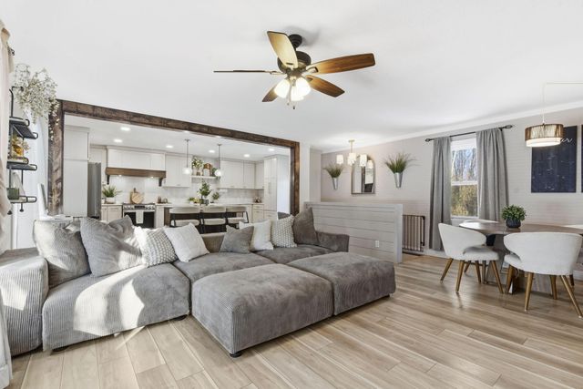 1343 W Tracker Road, Nixa, MO 65714