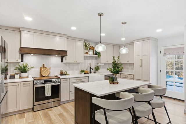 1343 W Tracker Road, Nixa, MO 65714