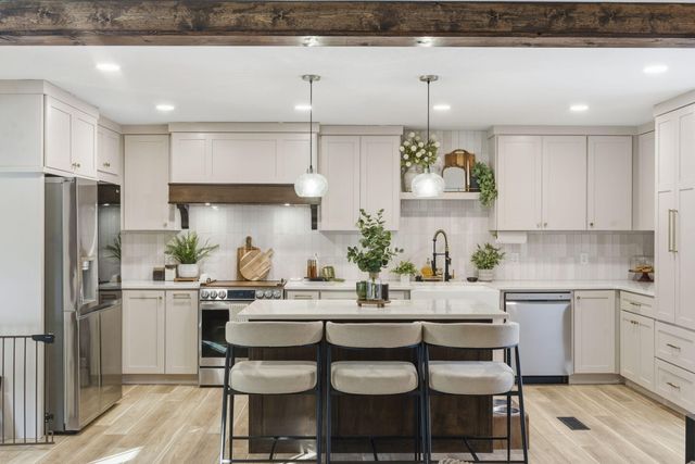 1343 W Tracker Road, Nixa, MO 65714