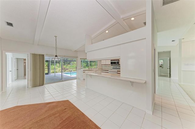 5032 SOUTHERN PINE CIRCLE, Venice, FL 34293