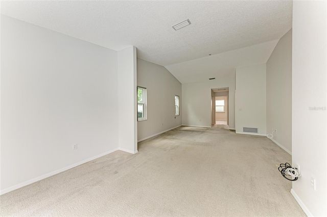 5032 SOUTHERN PINE CIRCLE, Venice, FL 34293