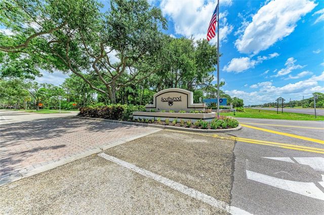 5032 SOUTHERN PINE CIRCLE, Venice, FL 34293