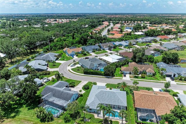 5032 SOUTHERN PINE CIRCLE, Venice, FL 34293