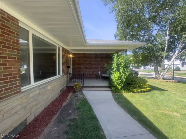 2588 17th Street, Cuyahoga Falls, OH 44223