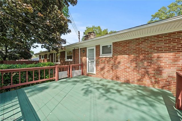 2588 17th Street, Cuyahoga Falls, OH 44223